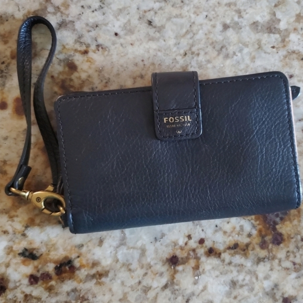 Fossil Leather Wallet Wristlet